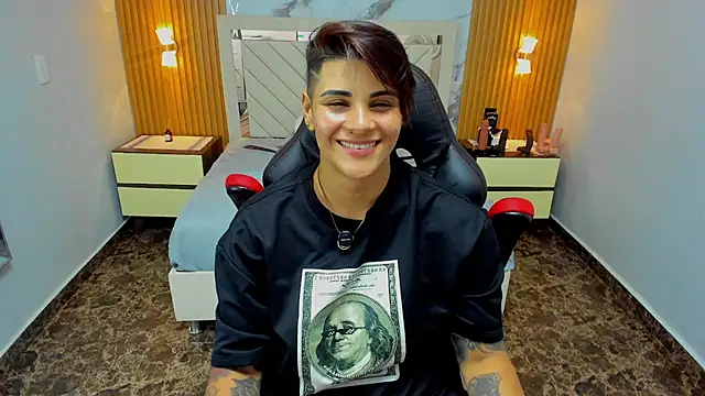 KAROLLJONES1's cam snapshot