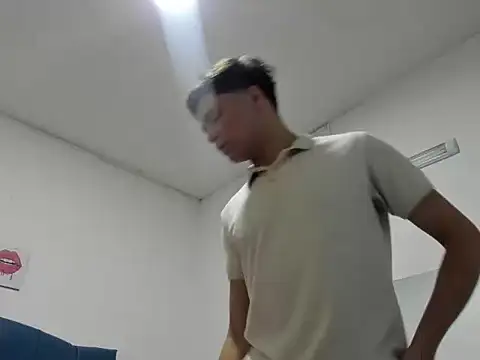 Aaron_Foxxx live sex cam