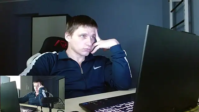 Poliglotjoe1 live sex cam