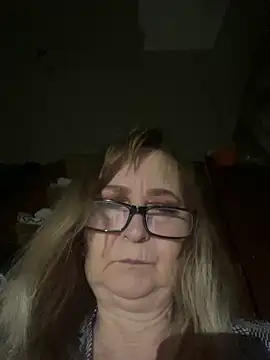 Irina2909@xh live sex cam