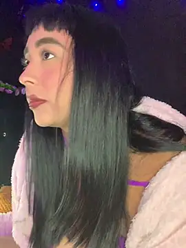 adara_muller_'s cam snapshot