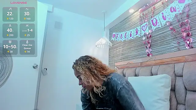 rossy_roose's cam snapshot