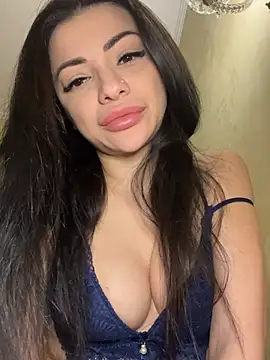 Layana_Ro's cam snapshot