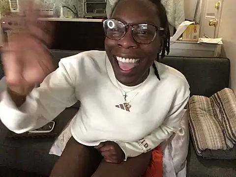 littyleesh1 live sex cam