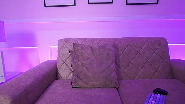 BillieBrownn's cam snapshot