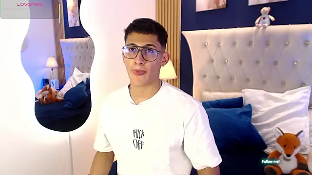 SalvadorFit live sex cam