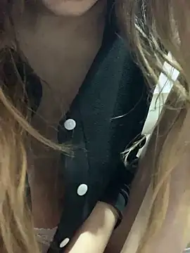 Labelleamira live sex cam