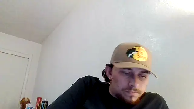 Tallhungandcloudy's cam snapshot