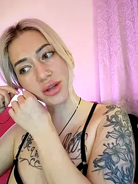 Gina-Lumara live sex cam