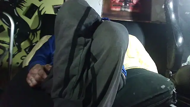 ILOVEhairywoman live sex cam