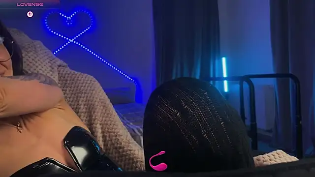 Katy_Kar's cam snapshot