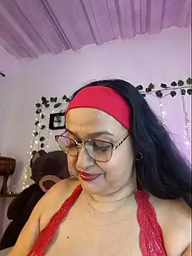 Gia_Nahomi live sex cam