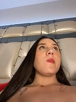 _ISABELLA_HOT_'s cam snapshot