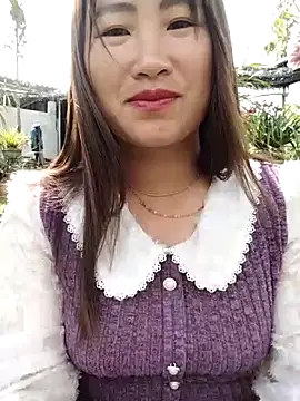 emini-xx's cam snapshot