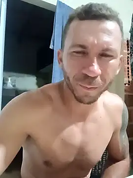 RobertoLuiz84 live sex cam