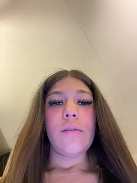 Alyshanon18 live sex cam