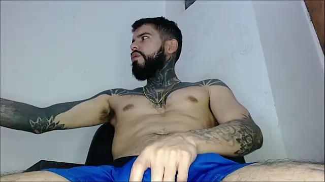 BlackTattooKing live sex cam