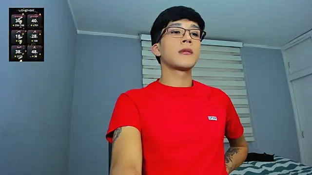 tom_Howard live sex cam