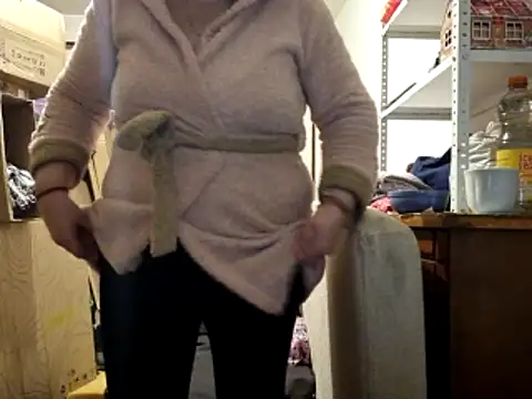 Samantha_Squirt@xh live sex cam