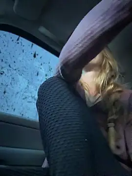 GoldenFlameGoddess's cam snapshot