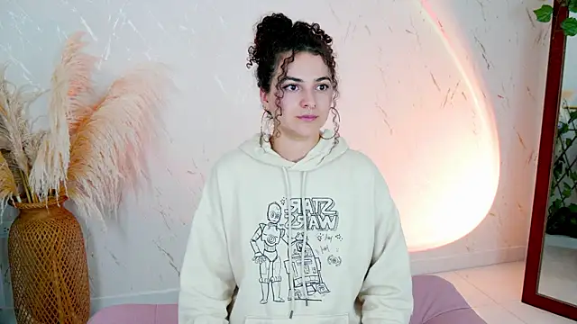 merida_bell18's cam snapshot