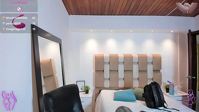 victoria_mooree's cam snapshot