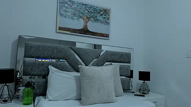 Slut_Milf_'s cam snapshot