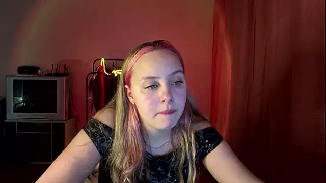 ZoraDearmon's cam snapshot