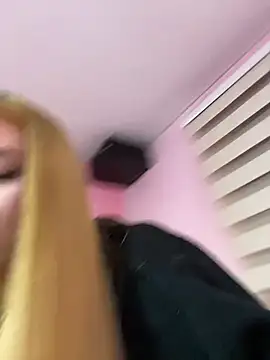 PrettyAshley_'s cam snapshot