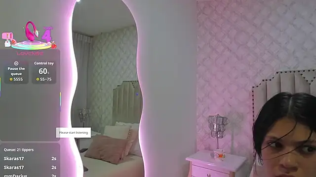 SkinnyGirl_28's cam snapshot