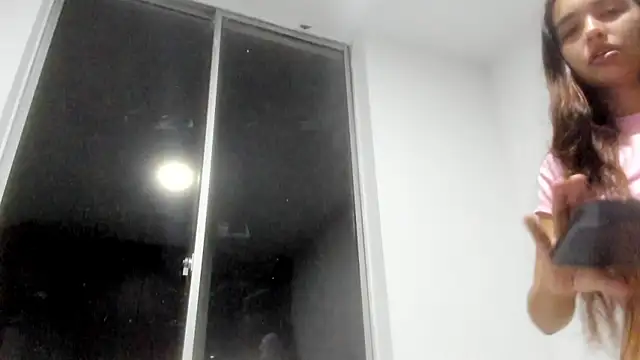 Sarah_sumemers's cam snapshot