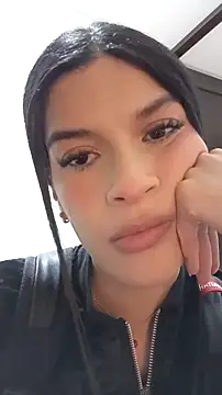 saray_reesee's cam snapshot