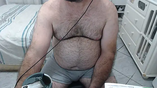 MysterBearMG live sex cam