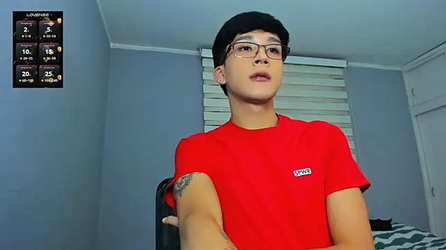 tom_Howard live sex cam