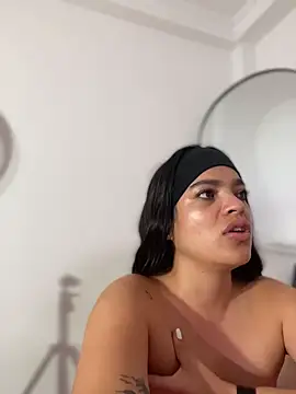 JuanitaMore01 live sex cam