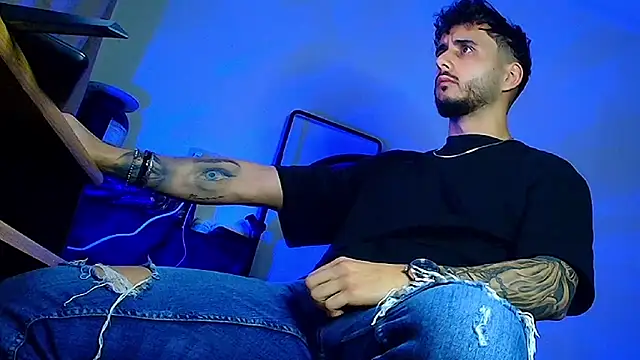 XanderCage99's cam snapshot