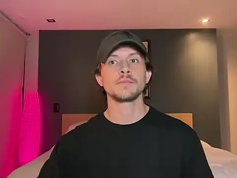 mcklister_kinky_feets's cam snapshot