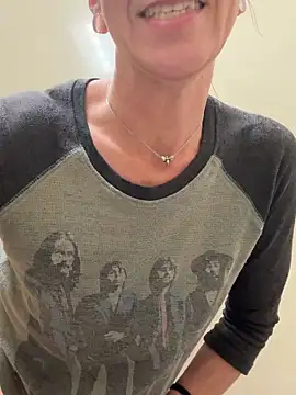 Lilbeezie81's cam snapshot