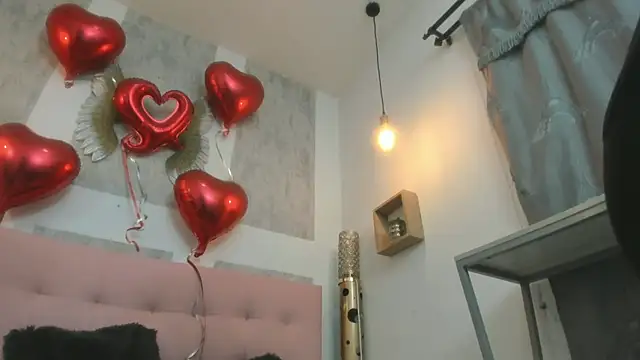 zhamira_21's cam snapshot