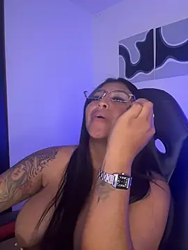 meganjames1's cam snapshot