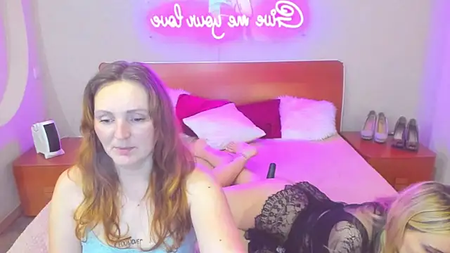MagicEyess live sex cam