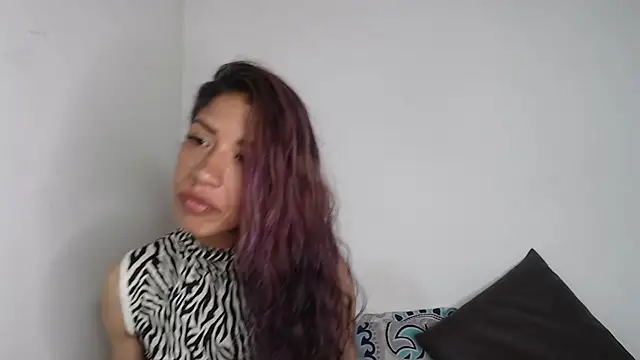 astrid_miller_1's cam snapshot