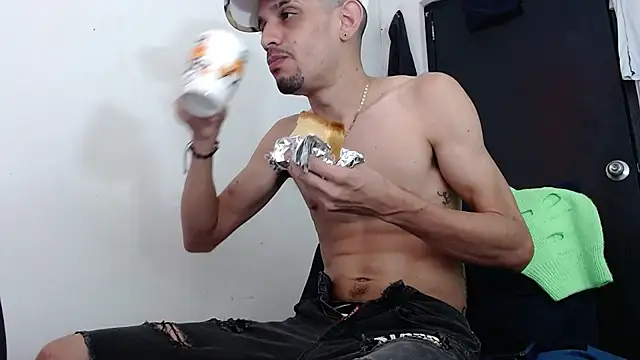 LATINMONSTER26CM's cam snapshot