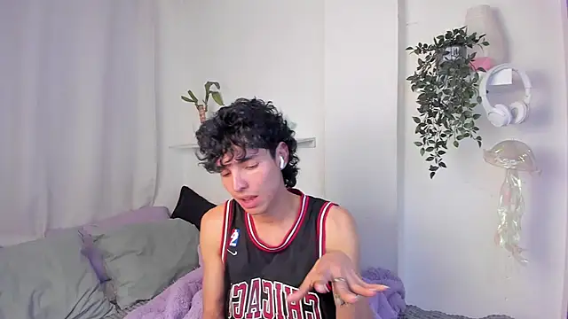 santy-kitty's cam snapshot