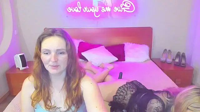 MagicEyess live sex cam