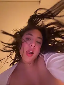 vellaah live sex cam