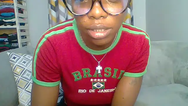 Petite_254 live sex cam