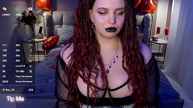 Miss_Maya_Mils live sex cam