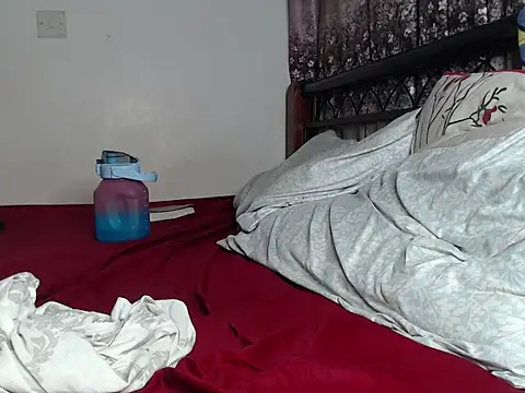 Whimsicalwillow's cam snapshot