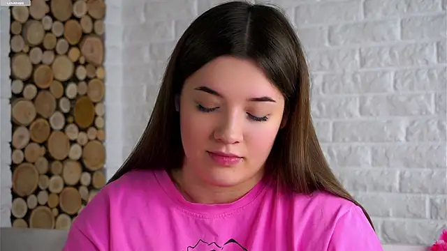 LowOncoming live sex cam